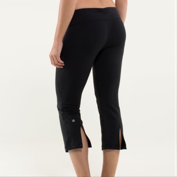 Lululemon Gather & Crow Crop  Full-On Luon in Black 6 - Picture 2 of 6